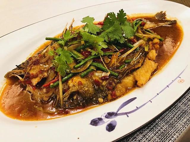 泰国菜、印度菜...高空盛宴吃遍世界美食！成都无国界料理2人88元