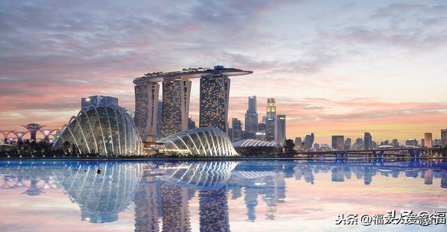 再过10年，我国是否也能出现超越新加坡的这种前卫建筑？