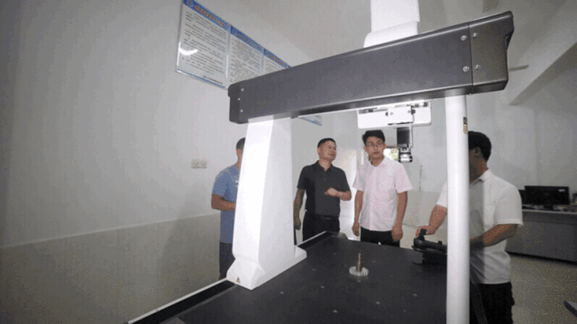 湖南人文科技学院攻破海底采矿难题