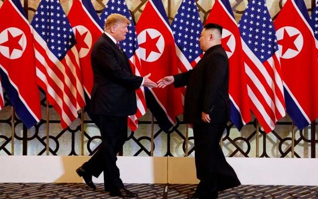 金正恩说，收到特朗普亲笔信，过去一年两人通信有玄机