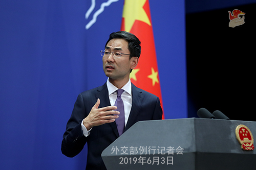 李显龙谈中美关系为何刷屏？