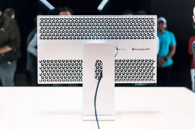 史上最贵MacPro，这个价格竟然可以周游世界105天