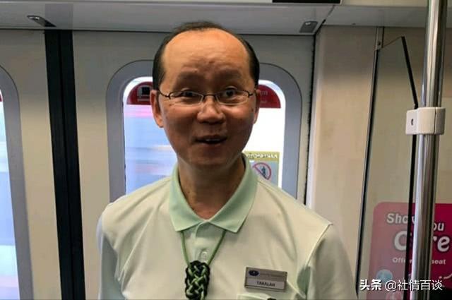 一次新加坡火车上的偶遇，“小黄人”结识了感动无数人的他