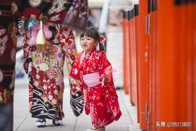 日本京都的古典之美：游客穿上和服个个漂亮，大多数是中国人