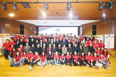 外国青年拍摄纪录短片 用镜头来刷新“中国印象”