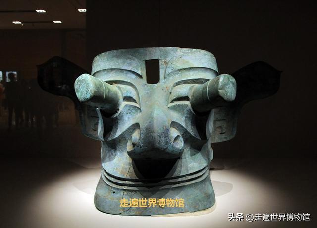 千古之谜！三星堆青铜面具之王脸上暗藏着外星人的高科技？