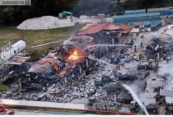 新加坡一液化气厂发生火灾 造成一死两伤