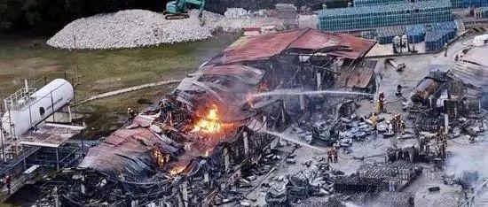 「消息」新加坡一液化石油气厂火灾造成一死两伤，均为中国籍员工