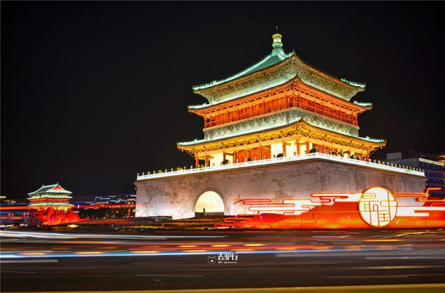 西安会走断腿的古城墙，全长13公里多，日本游客感叹学不来