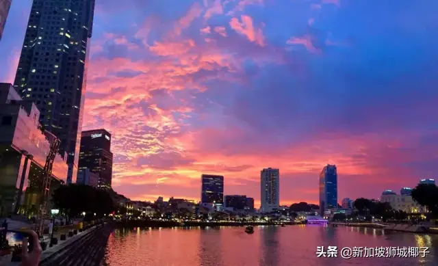 今晚，新加坡绝美天空刷屏！再也没人想离开新加坡