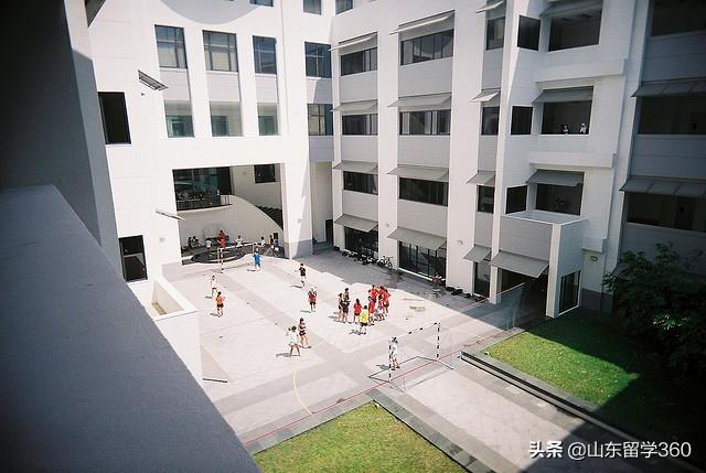 高三打基础，高四985！NO！高二留学新加坡一样拿世界名校文凭