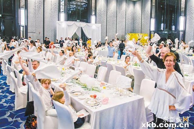 富力丽思卡尔顿酒店 推白色欢筵早午餐