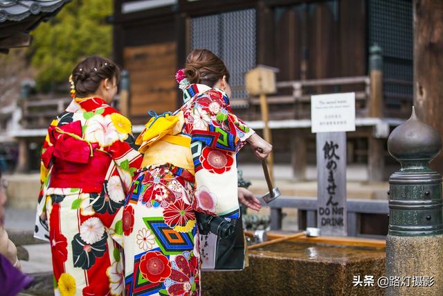 日本京都的古典之美：游客穿上和服个个漂亮，大多数是中国人