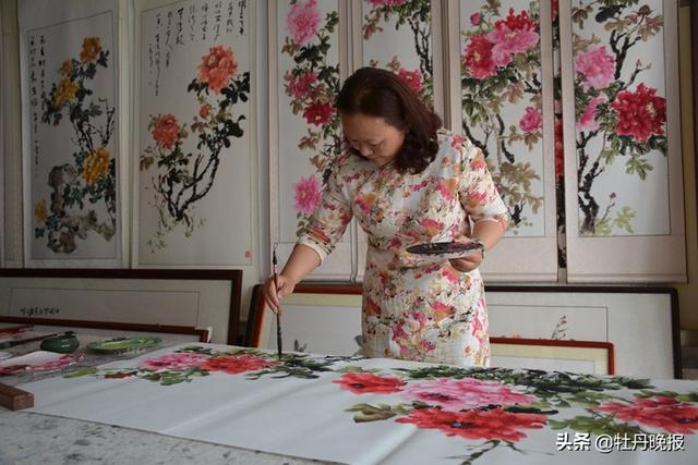 一方雪：擅长写意，尤爱牡丹