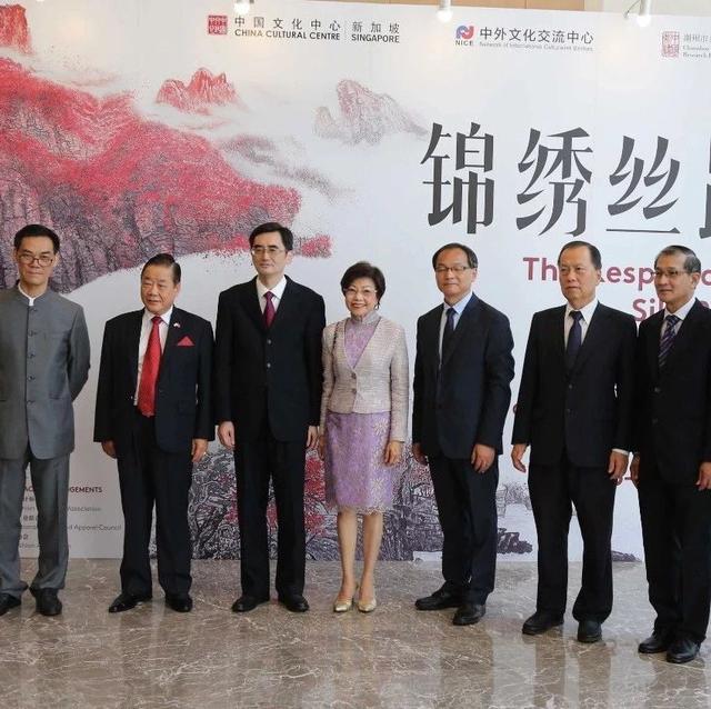 聚焦 | 赏刺绣万般风情，百位刺绣女工手里的大师之作新加坡展出