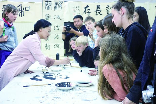 成都青白江区坚持开放的理念 推进教育国际化