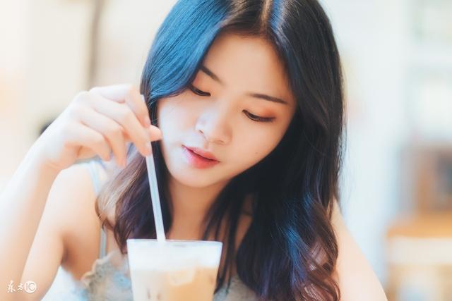 小说：享受着VIP高级服务，他感叹比会所还奢华