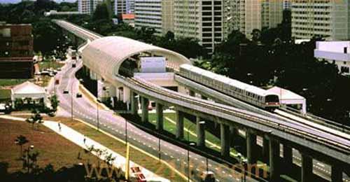 私家车最少搭两个人，为啥新加坡交通不拥挤？实在是太严了