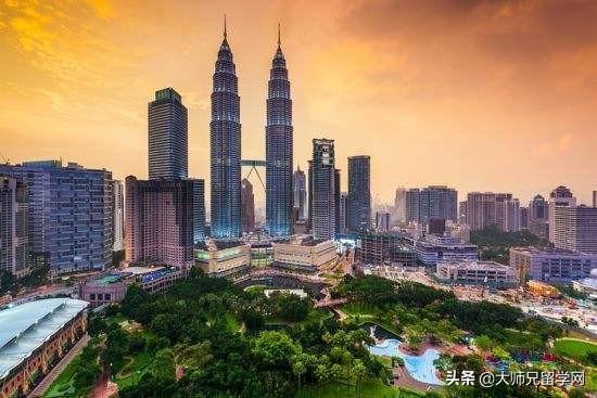 高中留学马来西亚或新加坡，哪个更具有留学优势