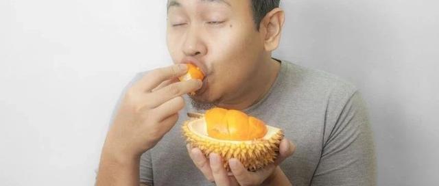 堪比甜咸之争，榴莲到底是香还是臭？