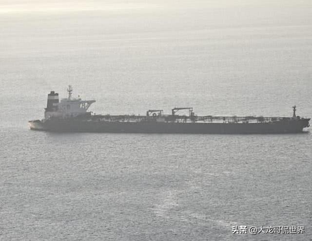以牙还牙？英国超级油轮在伊朗海岸变线漂流，伊朗否认登船