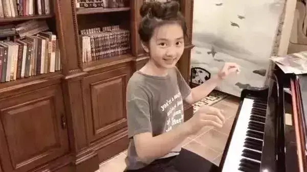 黄磊女儿拿下5个国际一等奖：不逼孩子72变，谁帮他挡81难？