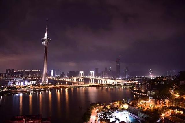 世界十大土豪国/地区排行榜，中国两城市上榜，迪拜并不是最土豪