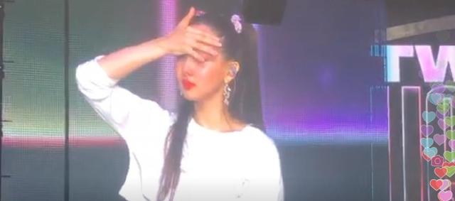 「TWICE」「新闻」190714 Mina世巡缺席，TWICE成员留下眼泪“我们无论何时都是9人”
