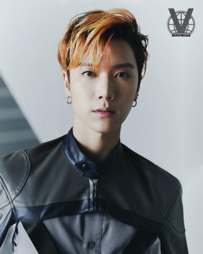 威神V李永钦作为《Food Truck Battle》的单独MC成功出道