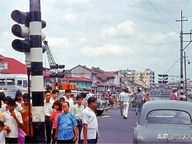 1967年的新加坡：图4小公园很干净，图5连乡下都修了柏油马路