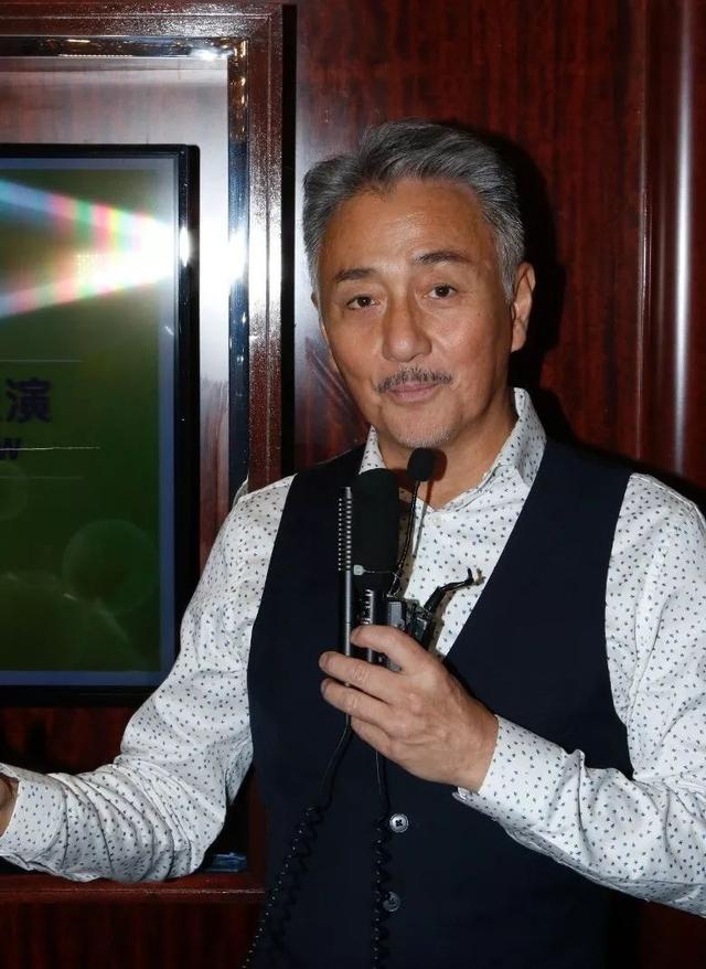 TVB昔日当红小生即将踏入“6字头”自爆拍摄新剧时差点中暑几次