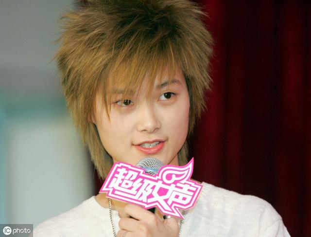 李宇春往日超有梗采访上热搜，宝藏女孩无疑了