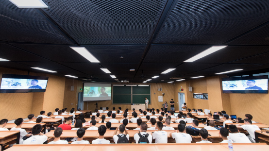 2019高中生机器人夏令营开营 精英高中生汇聚