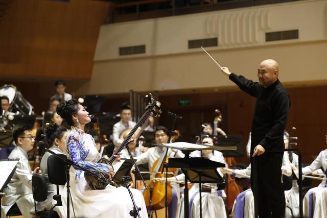 《钟琴艺声》商钟元三弦独奏音乐会圆满成功