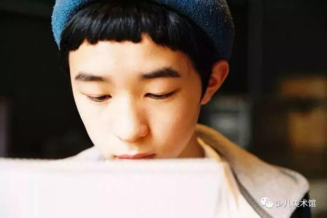 3岁画画，14岁用“每日一画”征服世界，00后老艺术家令人恐惧