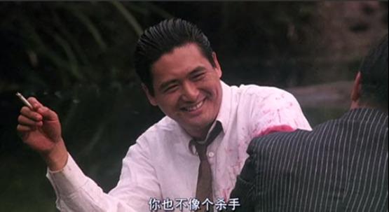 港片中几乎有他的身影，如今他已经64岁了，头发白了还没有子女