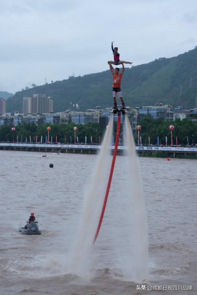 16国摩托艇高手集结，水上大比拼点亮米易