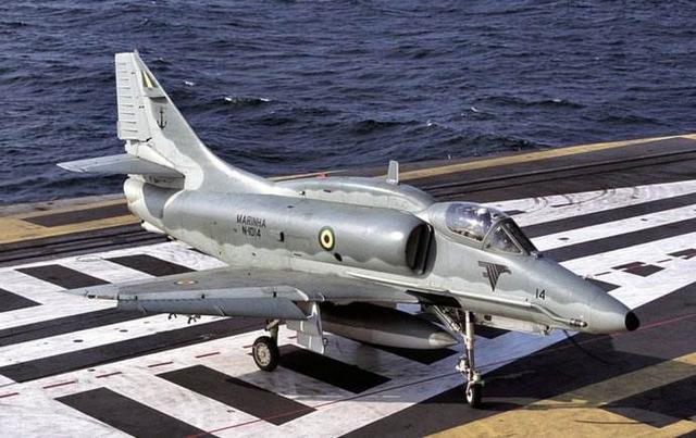 宝刀未老，美国海军上世纪的伟大战机