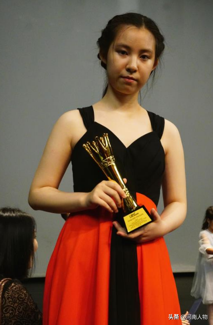 河南籍女生米斯宇摘夺新加坡国际大赛最高奖