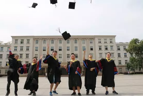 神仙打架！或许，电子科技大学就是最盛产"学霸宿舍"的高校之一！