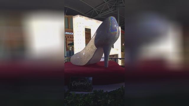 新加坡环球影城里的超大水晶鞋，你见过吗？