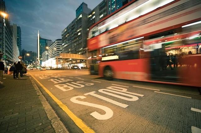 近一年后如约而至！无人驾驶小巴终于走进新加坡国立大学校园