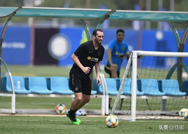 国米又一世界顶级中卫到队