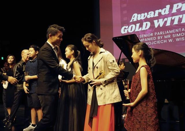 新乡籍学生米斯宇摘夺新加坡国际独奏大赛最高奖项