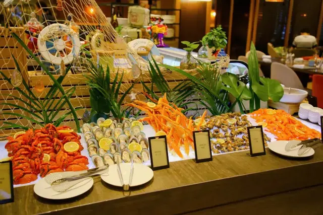 生蚝畅吃+现炒小海鲜！葡萄酒啤酒畅饮！这里藏着5国东南亚美食