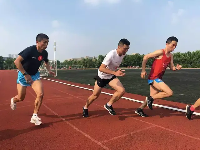赛前"腿软"，却飙出最快成绩