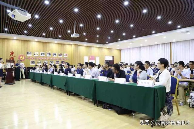 日本青年学生代表团到访郑州中学开展友好交流活动！