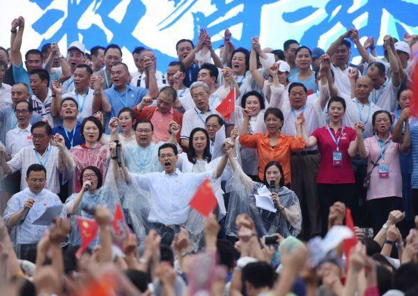 香港经济面临“台风”特区政府推利民措施获支持