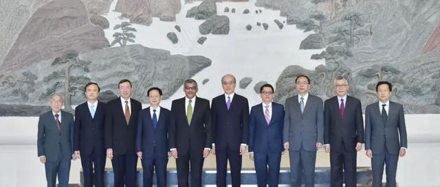 2019/8/30（464） 张军会见新加坡首席大法官梅达顺