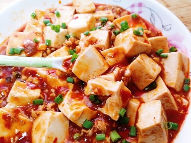 简易版的麻婆豆腐，厨房小白的福利，十分下饭，好吃到上头